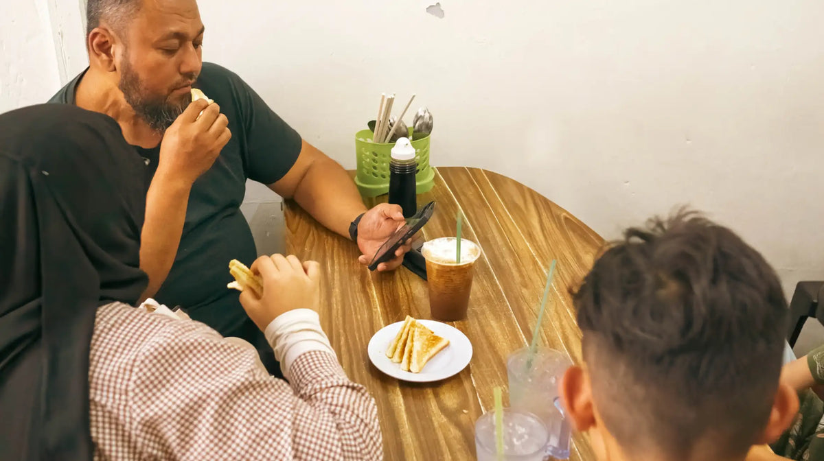 Nomadic Brewlight: Kuching Coffee & Tea Crawl Experience