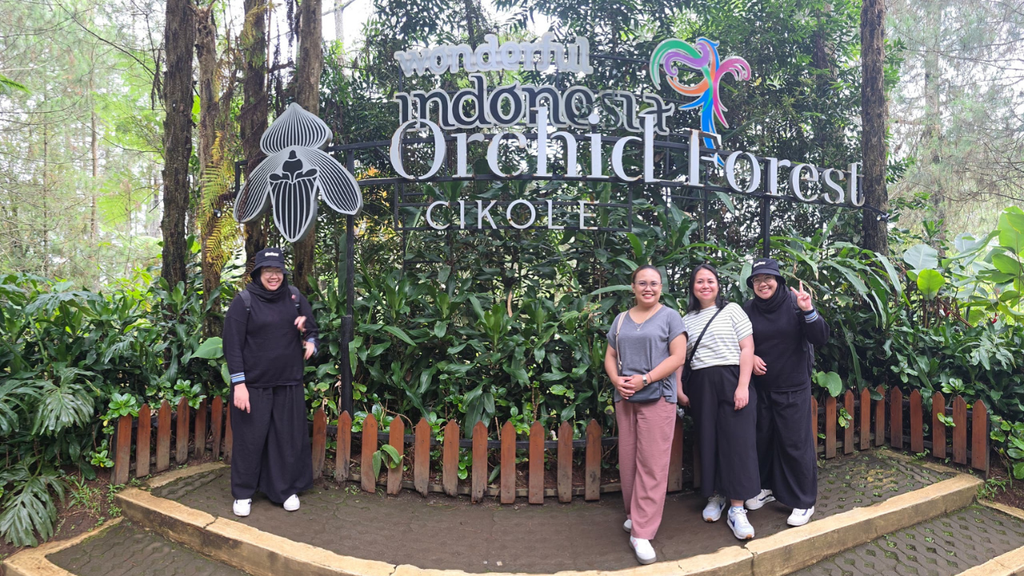 4D3N Jakarta & Bandung Tour Package from Kuching | Indonesia Cultural Escape