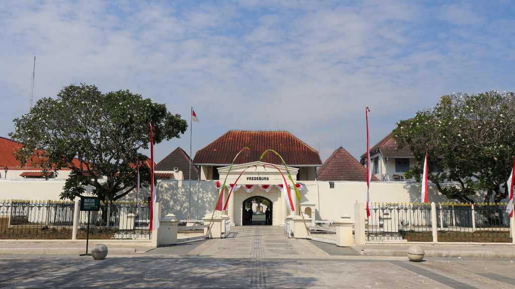 6D5N Jakarta & Yogyakarta Tour Package from Kuching | Discover Java's Cultural Heritage