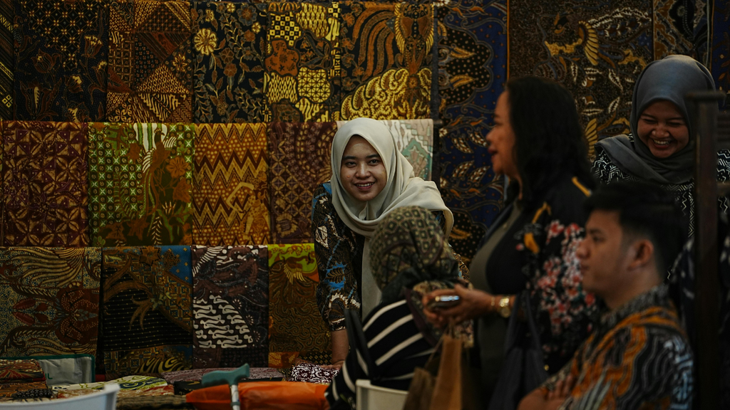 4D3N Jakarta & Bandung Tour Package from Kuching | Indonesia Cultural Escape